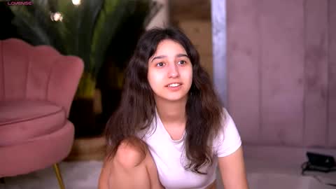 Snapshot of jullyfox chatting on February 27, 2026, 11:21 am Foxy online show from February 27, 2026, 11:21 am