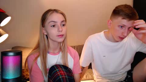 sweet online show from October 21, 2025, 10:54 pm