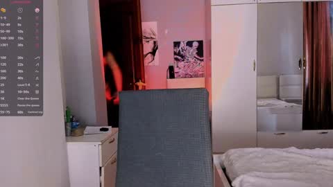 Snapshot of july_slowdive chatting on January 5, 2025, 12:31 pm Julie online show from January 5, 2025, 12:31 pm