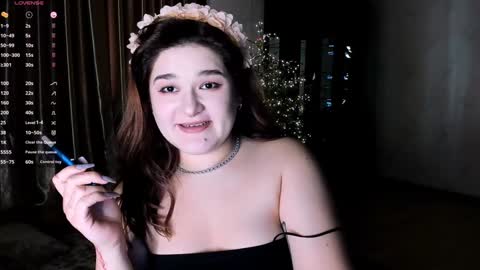 Snapshot of july_slowdive chatting on January 11, 2025, 11:12 am Julie online show from January 11, 2025, 11:12 am