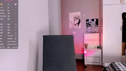 Snapshot of july_slowdive chatting on January 27, 2025, 9:44 am Julie online show from January 27, 2025, 9:44 am