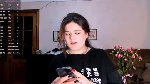 Snapshot of july_slowdive chatting on March 12, 2025, 2:23 pm Julie online show from March 12, 2025, 2:23 pm