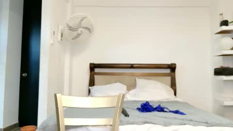 jessica online show from April 18, 2026, 7:51 pm