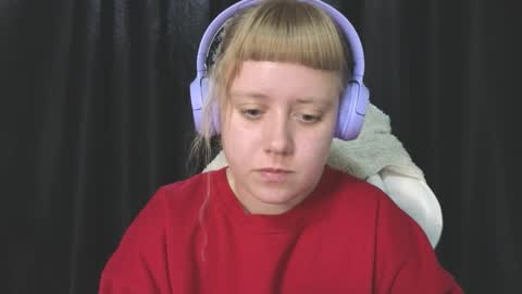 Snapshot of june_shy0 chatting on September 14, 2025, 6:23 am June online show from September 14, 2025, 6:23 am