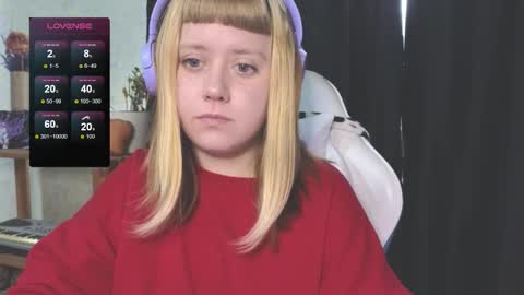 Snapshot of june_shy0 chatting on September 21, 2025, 7:32 am June online show from September 21, 2025, 7:32 am