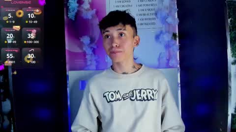 Snapshot of juniior0_0 chatting on February 10, 2025, 7:49 pm Junior online show from February 10, 2025, 7:49 pm