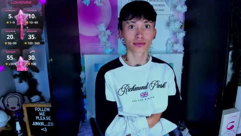 Snapshot of juniior0_0 chatting on February 18, 2025, 11:30 pm Junior online show from February 18, 2025, 11:30 pm