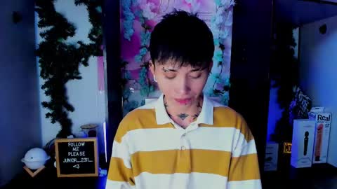 Snapshot of juniior0_0 chatting on March 1, 2025, 5:27 pm Junior online show from March 1, 2025, 5:27 pm