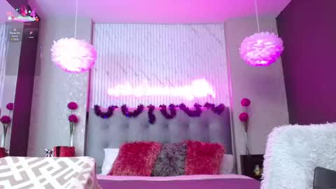 Snapshot of juniper_hill chatting on October 8, 2025, 4:21 am Juniper online show from October 8, 2025, 4:21 am