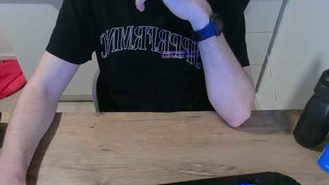 junk2711 online show from January 5, 2025, 9:37 am