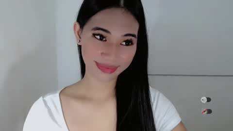 Julia online show from February 13, 2025, 1:08 am