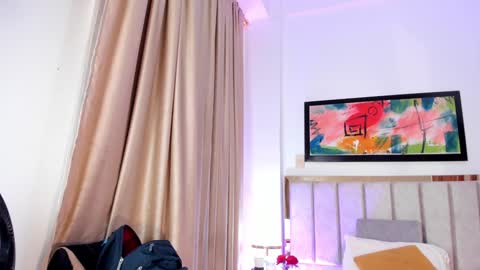 Jupiter Fox online show from January 22, 2025, 5:38 pm