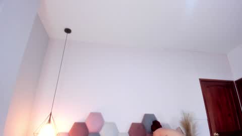 Jupiter Fox online show from January 31, 2025, 9:05 pm