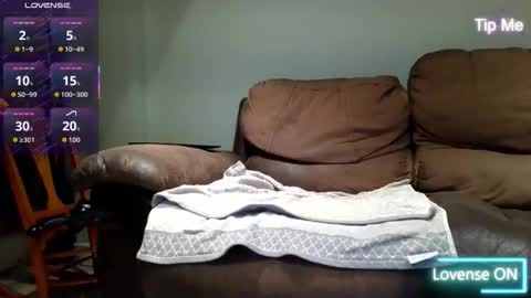 jus4u44 online show from March 9, 2026, 11:58 am