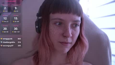 Julia online show from February 20, 2025, 11:09 am