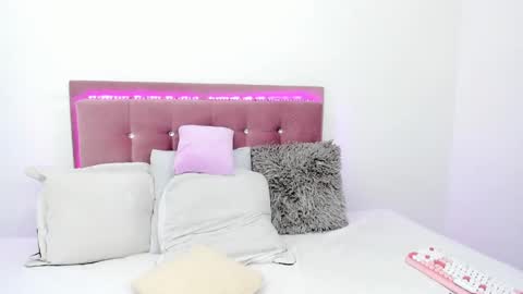  Isa y Luci  online show from December 20, 2024, 4:57 pm