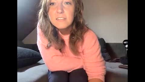 Snapshot of just_stunning chatting on September 17, 2025, 7:21 am Rosi and Paul online show from September 17, 2025, 7:21 am