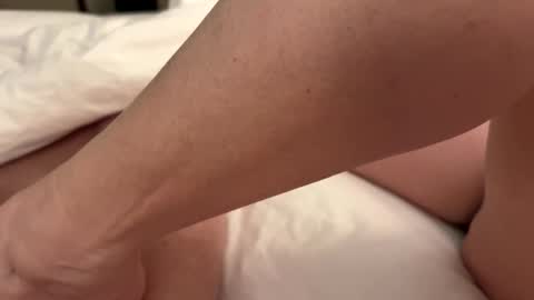 Snapshot of just_ur_avg_cpl chatting on October 26, 2025, 3:56 am justuravgdad  justuravgmom online show from October 26, 2025, 3:56 am