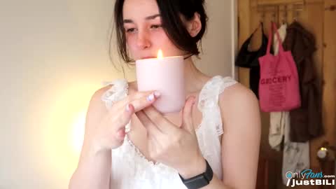 Snapshot of justbecauseiloveit chatting on February 21, 2025, 3:43 pm Billie B William online show from February 21, 2025, 3:43 pm