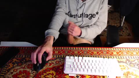 justchillinxo online show from December 16, 2024, 9:20 pm