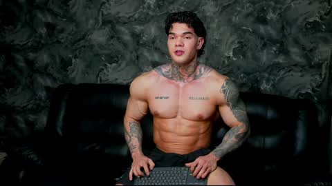 justin clark1 online show from April 6, 2026, 12:30 am