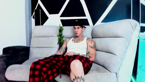 justinfuller_31 online show from October 10, 2025, 7:13 pm