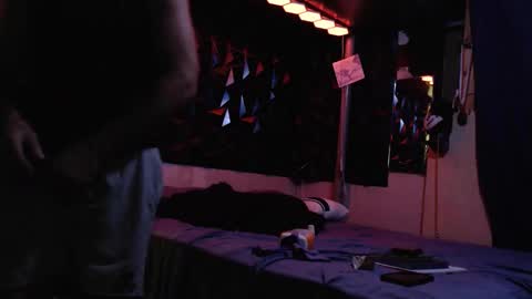 justinmoore1987 online show from April 22, 2026, 10:06 am