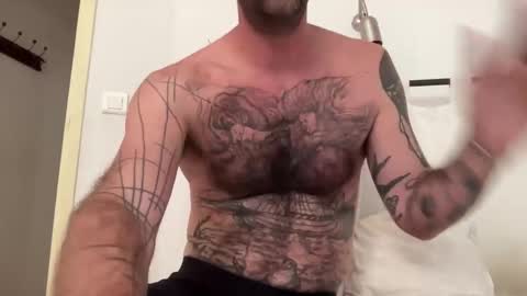 justmeandyou00 online show from October 13, 2025, 1:33 pm