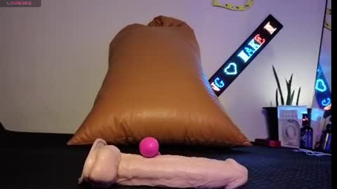 candyanddady online show from July 9, 2026, 4:27 am
