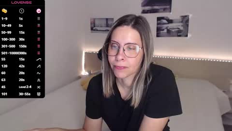 Julie online show from October 18, 2025, 4:15 am