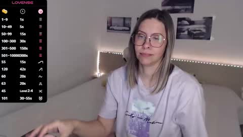 Julie online show from December 18, 2025, 5:13 am