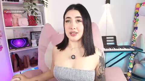 Emy online show from April 18, 2026, 3:43 am