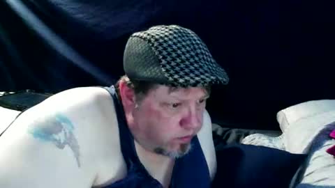 justsetfree online show from May 14, 2026, 6:42 am