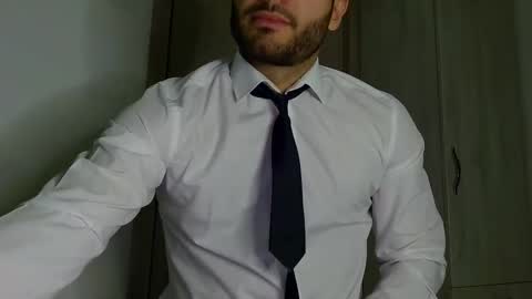 Justin online show from November 17, 2025, 11:10 pm