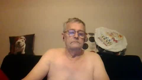 Snapshot of jyarthur01750 chatting on November 17, 2025, 3:51 pm Arthur01750 online show from November 17, 2025, 3:51 pm