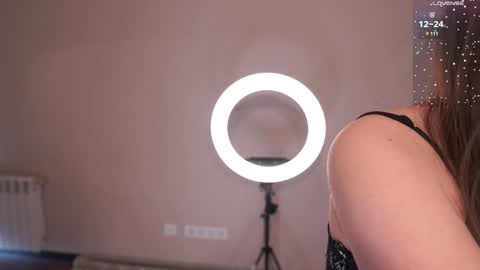 Snapshot of k_kimikooo chatting on January 21, 2025, 4:32 am Amely online show from January 21, 2025, 4:32 am