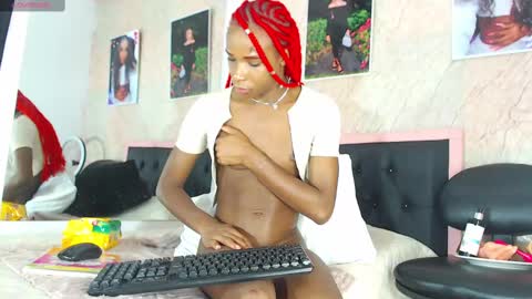 Snapshot of k_stormi_ chatting on October 16, 2025, 1:28 am STORMI online show from October 16, 2025, 1:28 am