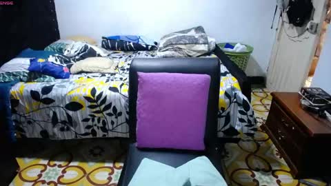 Karla online show from April 15, 2026, 5:42 pm