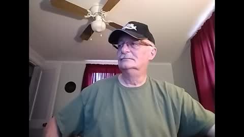 Snapshot of kabriggs137 chatting on January 16, 2025, 10:12 pm kabriggs137 online show from January 16, 2025, 10:12 pm