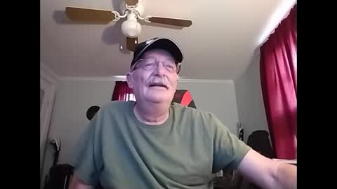 Snapshot of kabriggs137 chatting on March 1, 2025, 10:31 pm kabriggs137 online show from March 1, 2025, 10:31 pm