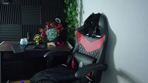 Snapshot of kad_kad chatting on December 30, 2024, 7:32 pm Kanela online show from December 30, 2024, 7:32 pm