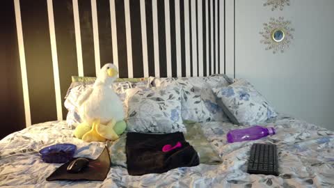 Snapshot of kad_kad chatting on January 1, 2025, 6:38 pm Kanela online show from January 1, 2025, 6:38 pm