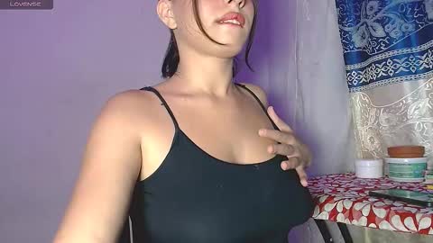 Kade  Anne online show from October 2, 2025, 2:51 am