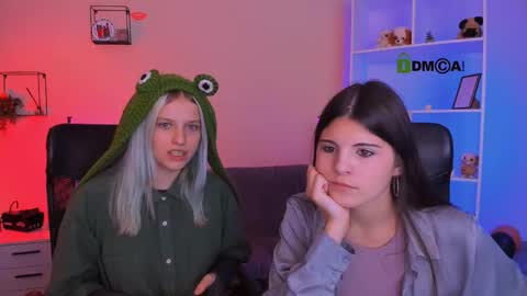 kaela_spell_ online show from November 7, 2025, 8:09 pm