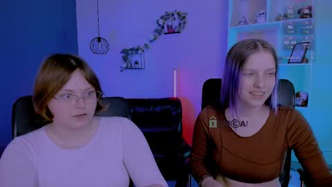 kaela_spell_ online show from April 14, 2026, 1:33 am