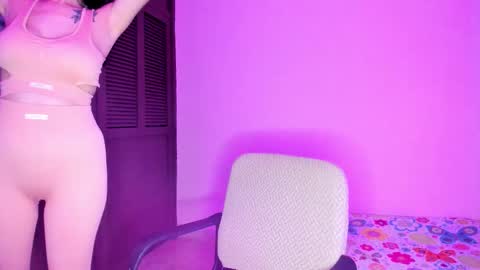 kaiahmont online show from November 11, 2025, 5:02 pm