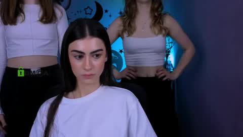 Kaisy online show from April 19, 2026, 9:19 am