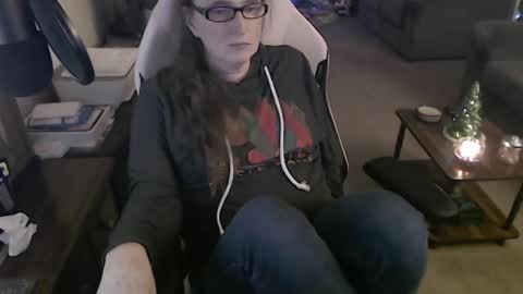 Snapshot of kait331 chatting on December 13, 2024, 1:37 am Camprincess331 online show from December 13, 2024, 1:37 am