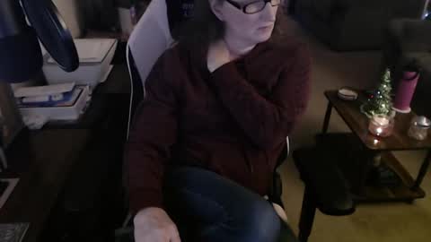 Snapshot of kait331 chatting on December 16, 2024, 1:10 am Camprincess331 online show from December 16, 2024, 1:10 am