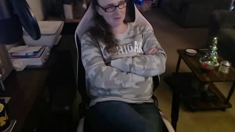 Snapshot of kait331 chatting on December 20, 2024, 1:36 am Camprincess331 online show from December 20, 2024, 1:36 am